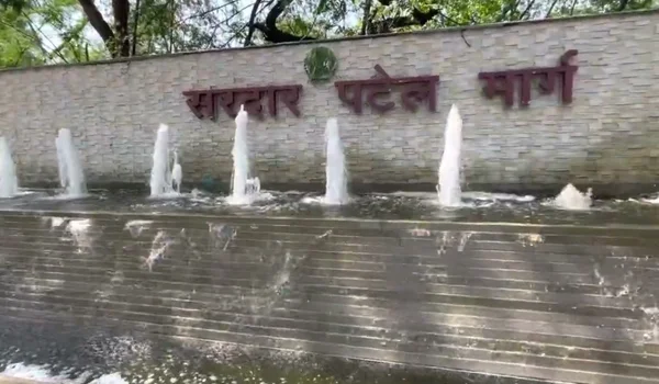 Sardar Patel Marg, Delhi